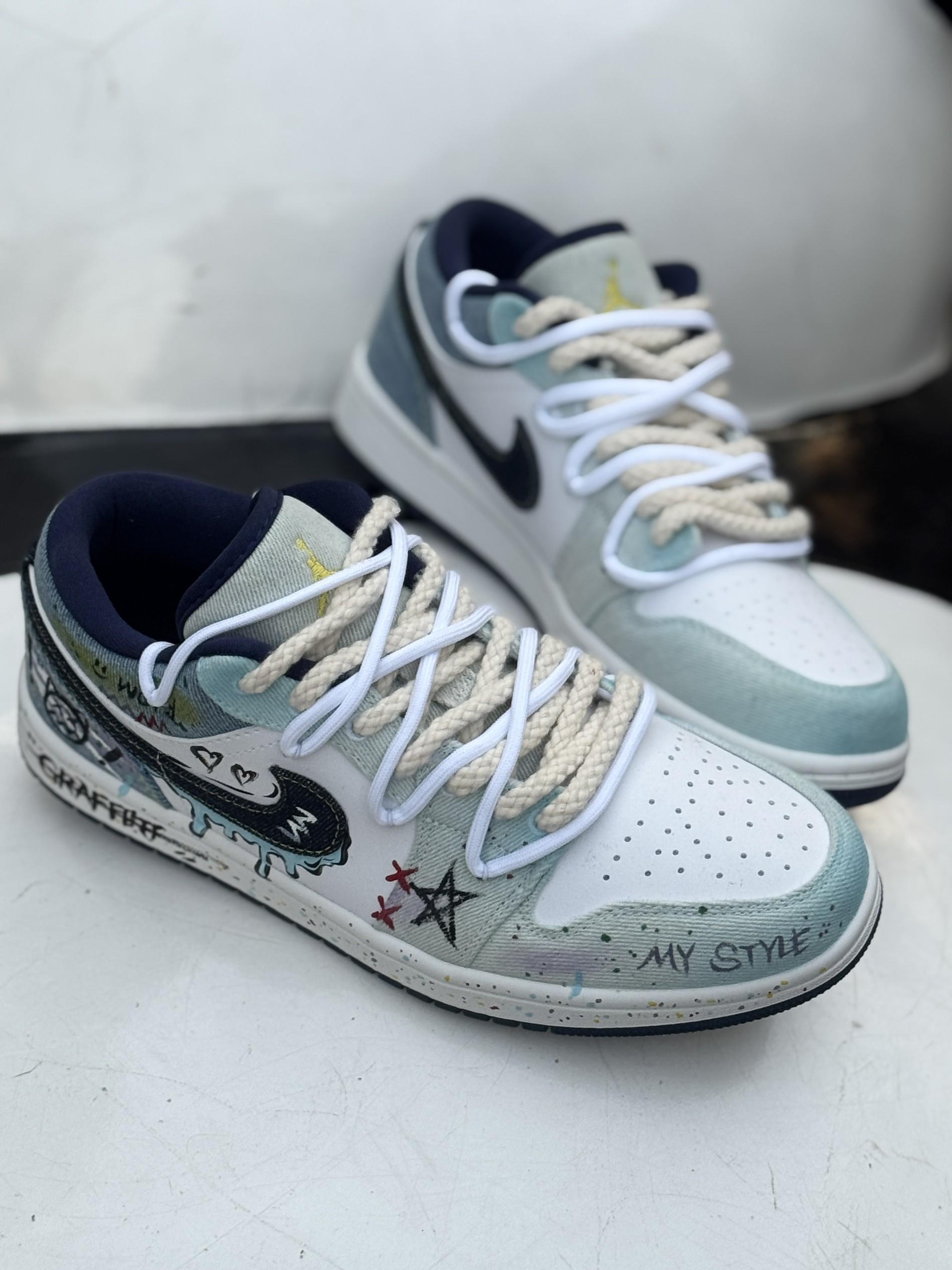 牛仔蓝涂鸦AJ1低帮真实体验|少年感穿搭本命鞋